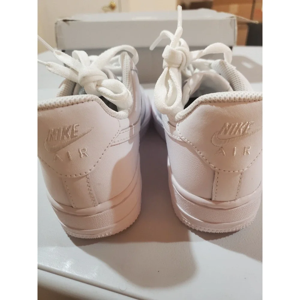 Nike Air Force 1 Low Triple White Kids Shoes Size 5.5Y DD8959-100
